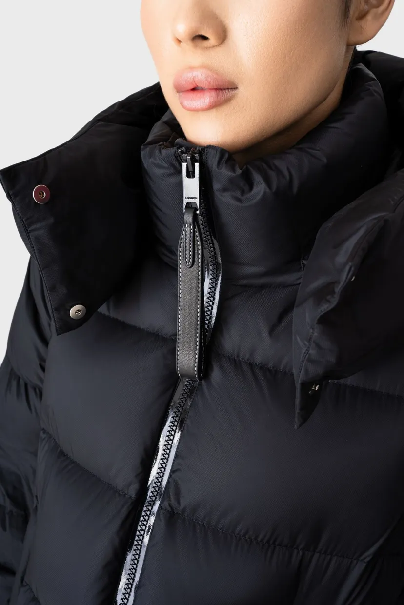 Жiноча чорна куртка Jacket 6