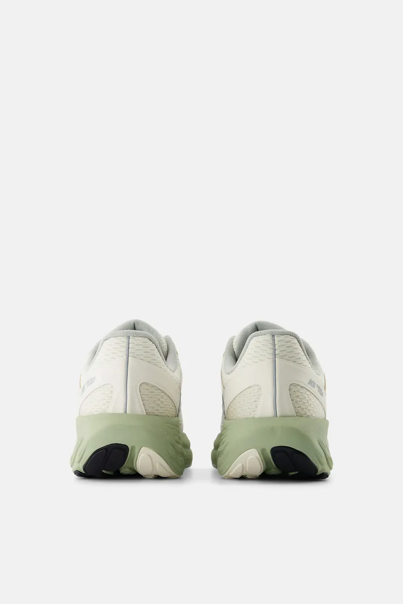 Бежеві кросівки FF Trainer 5