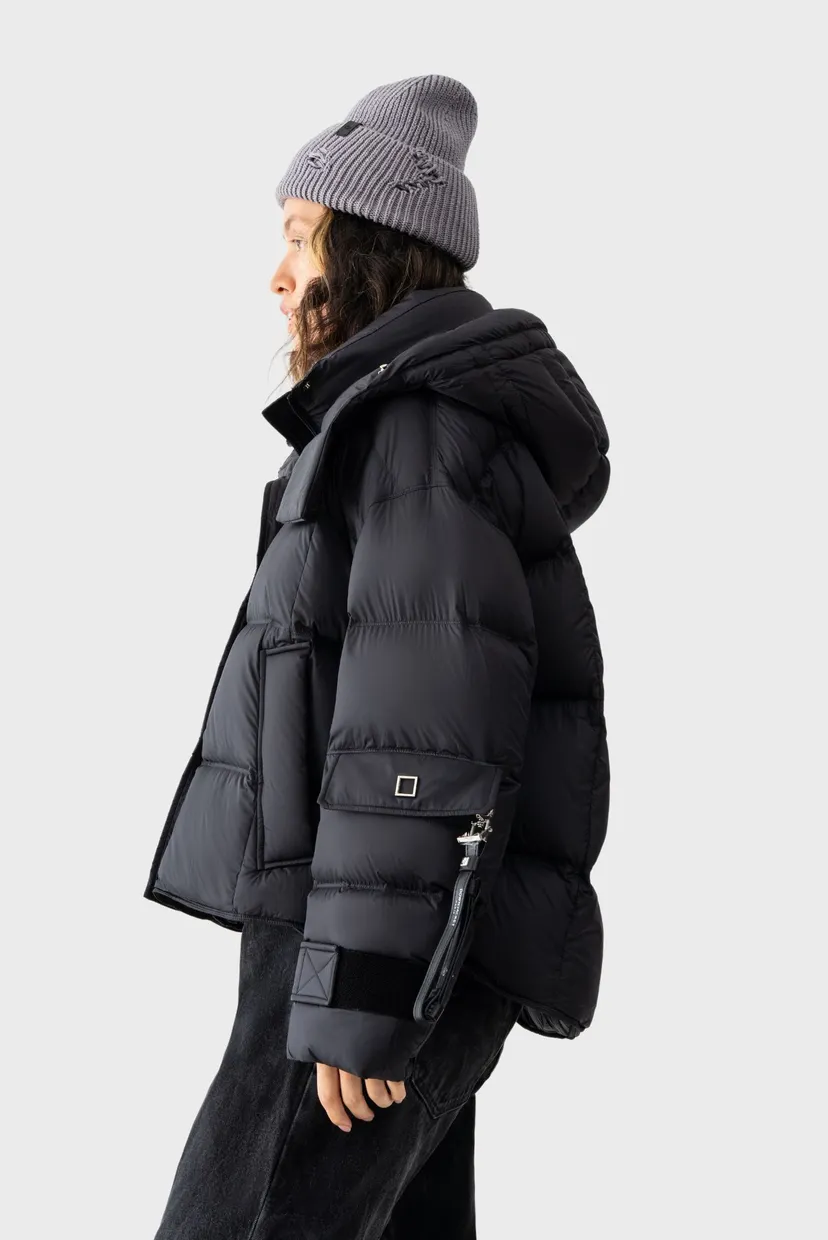 Жіноча чорна куртка Jacket 3