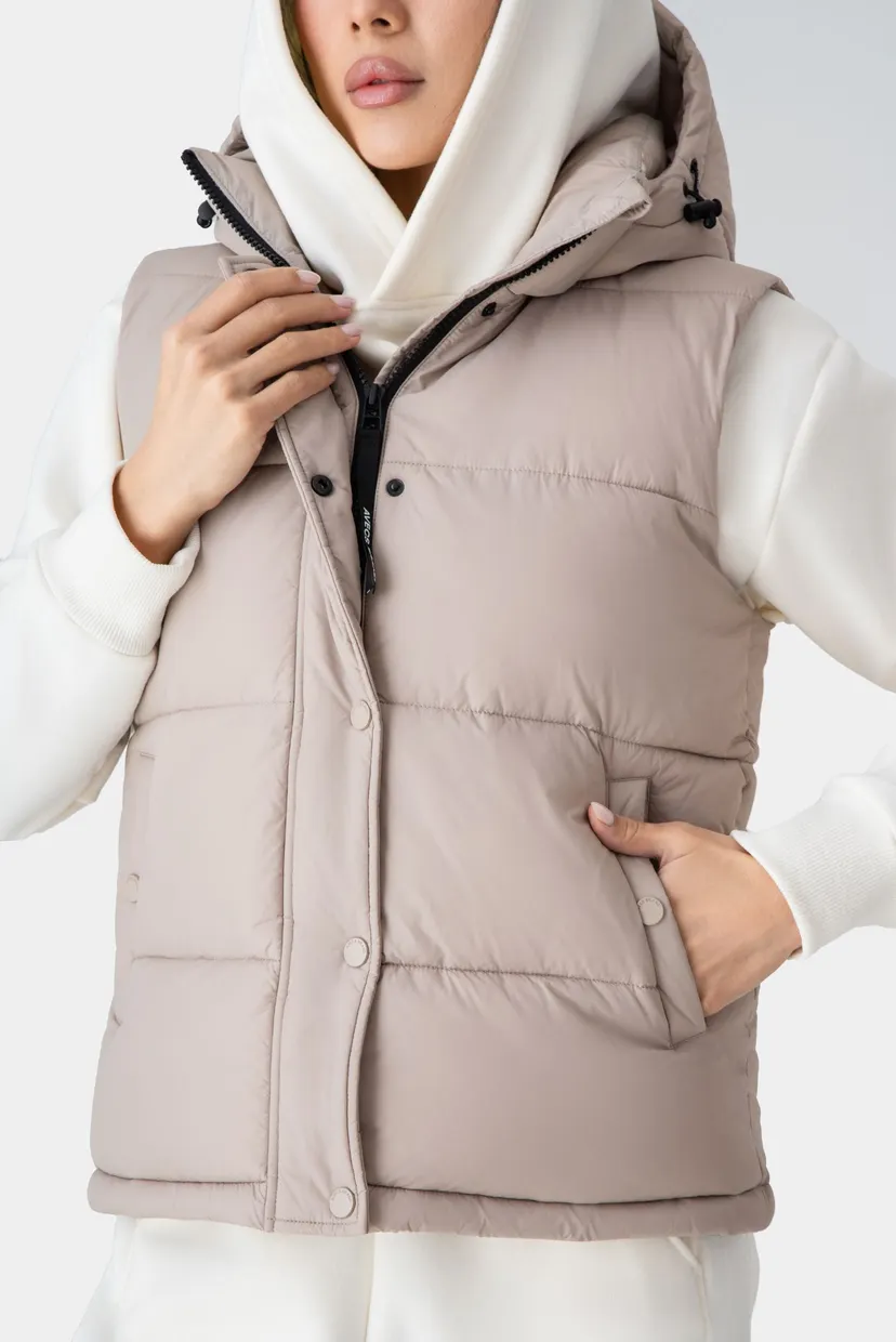 Жіночий бежевий жилет Vest 8