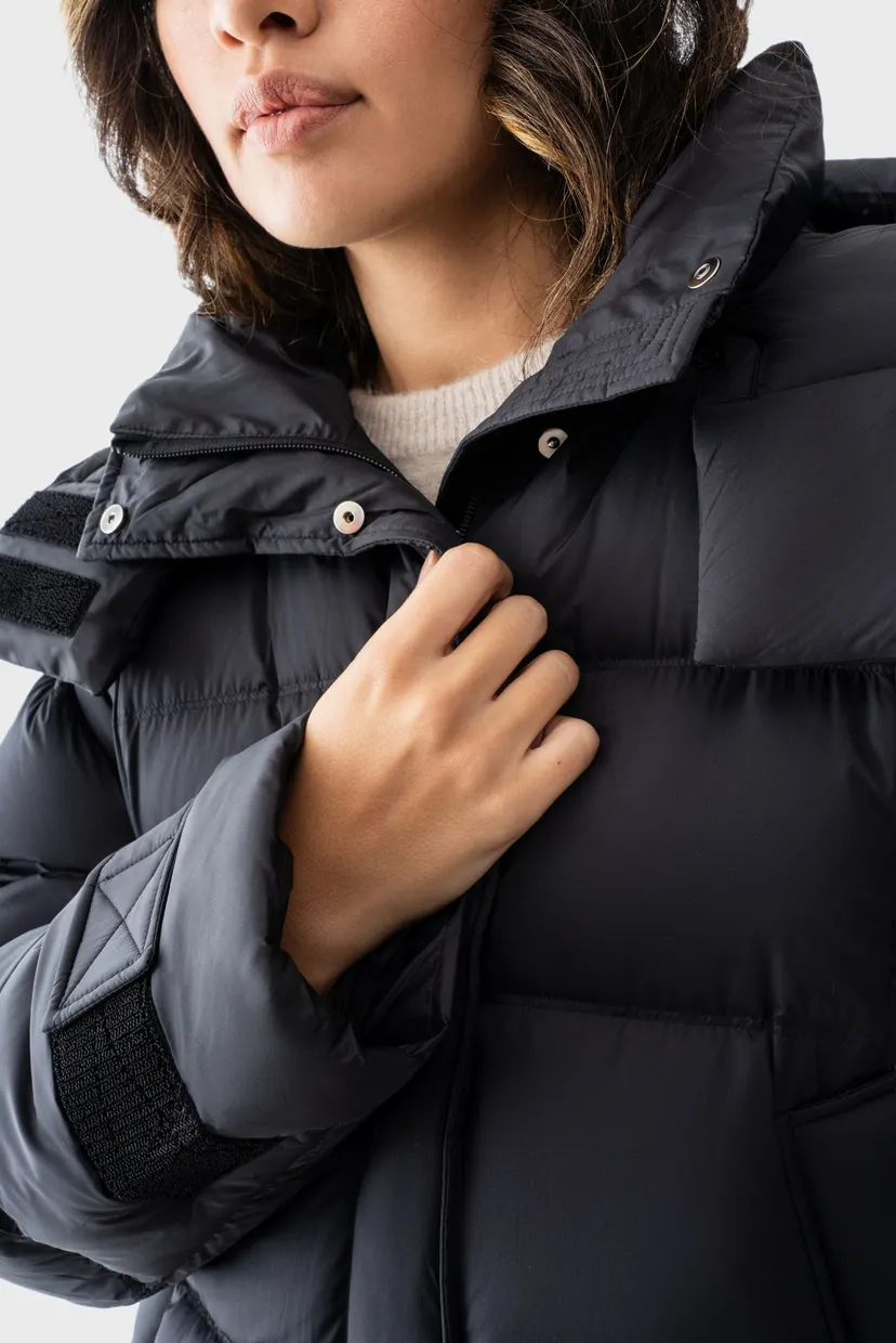 Жіноча чорна куртка Jacket 7