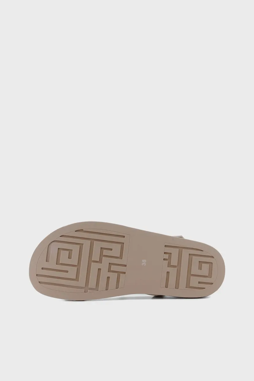 Жіночі бежеві замшеві сандалі 6