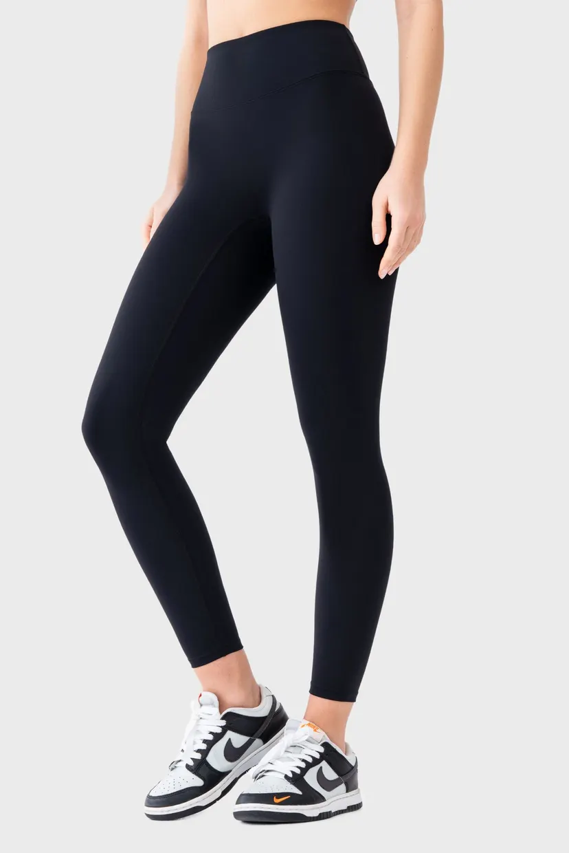 Жiночі чорні легінси Leggings 3