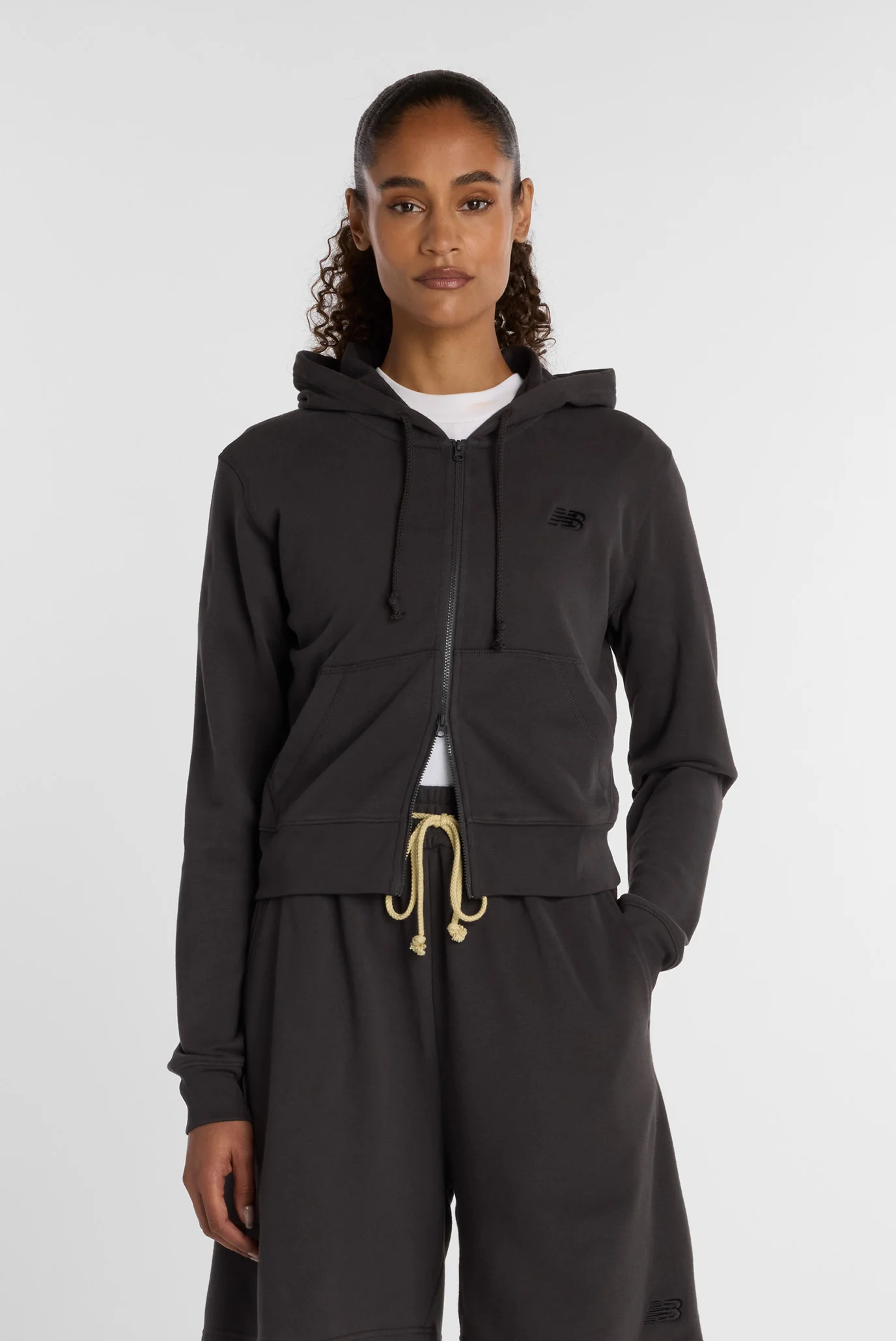 Жіноче чорне худі Coastal Full Zip New Balance WJ53508ABR — MD-Fashion
