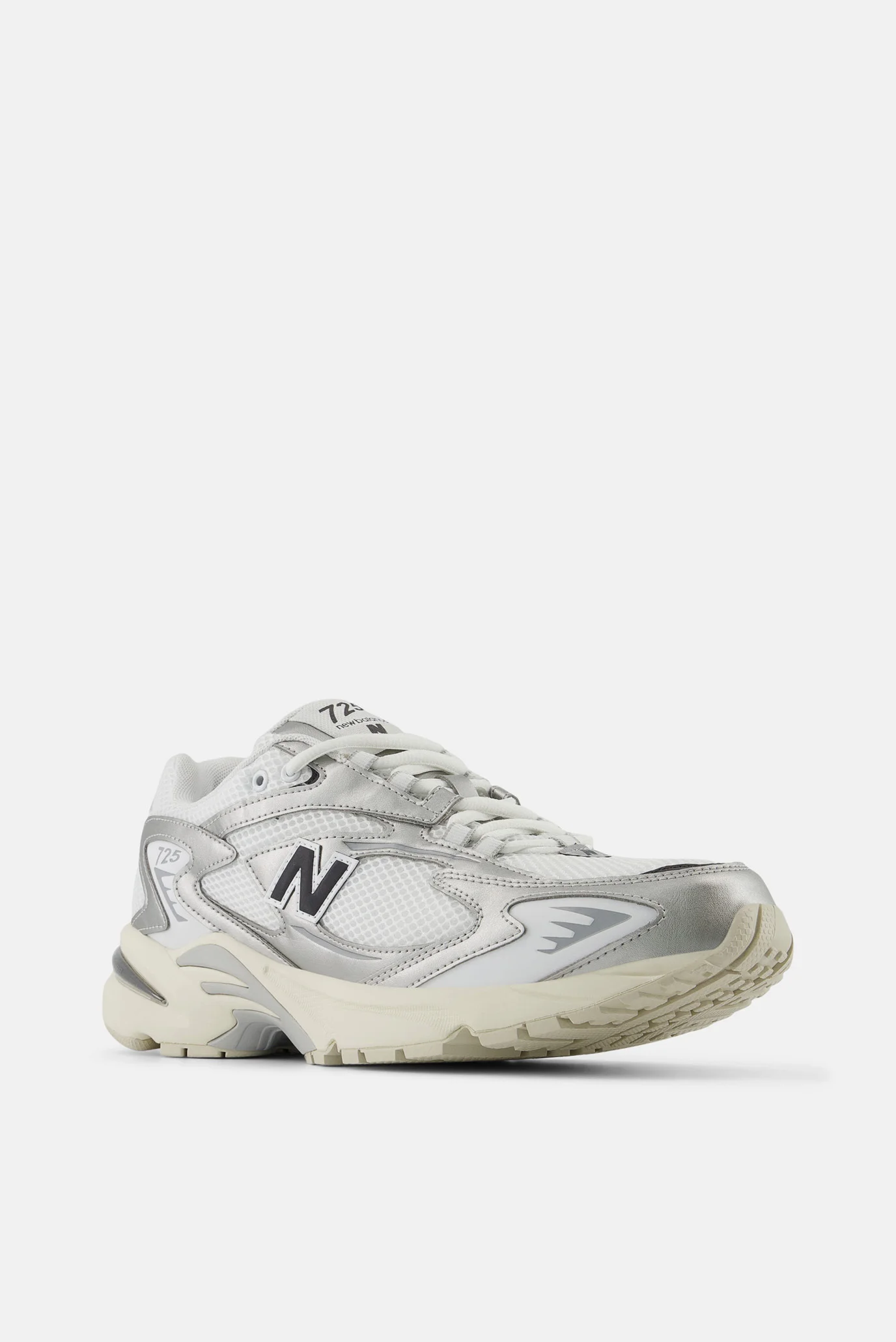 Белые кроссовки 725 2