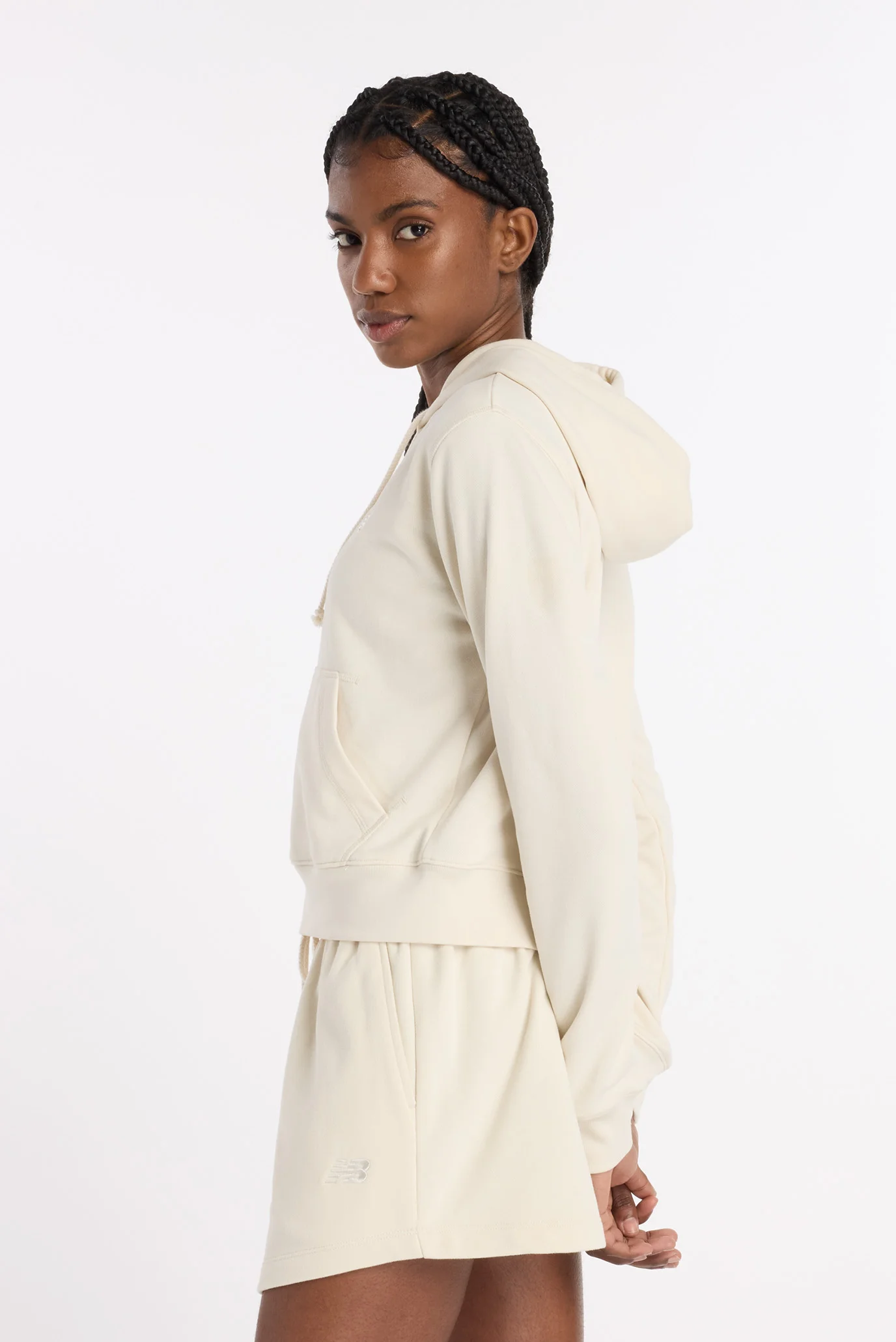 Женское бежевое худи Coastal Full Zip New Balance WJ53508LIN — MD