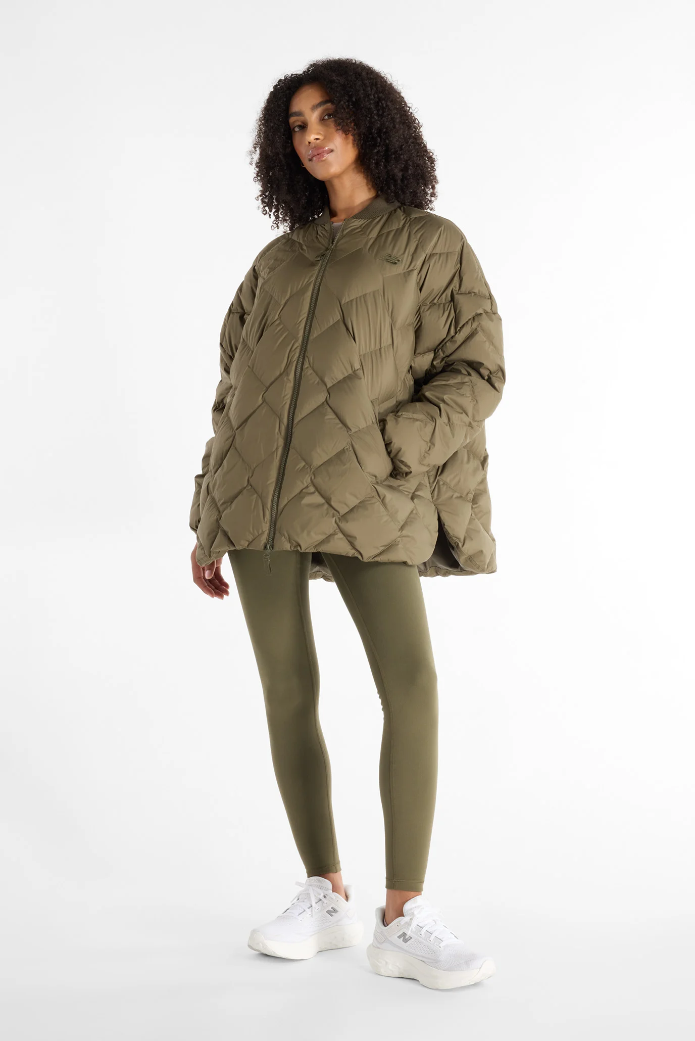 Женская зеленая куртка Pinnacle Bomber New Balance WJ43503DMO — MD