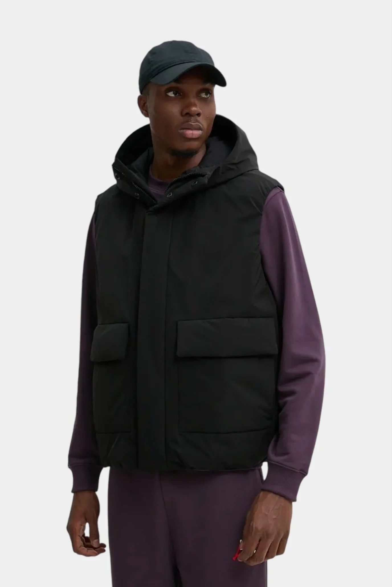 Чоловіча чорна жилетка HUGO 6627 — MD-Fashion