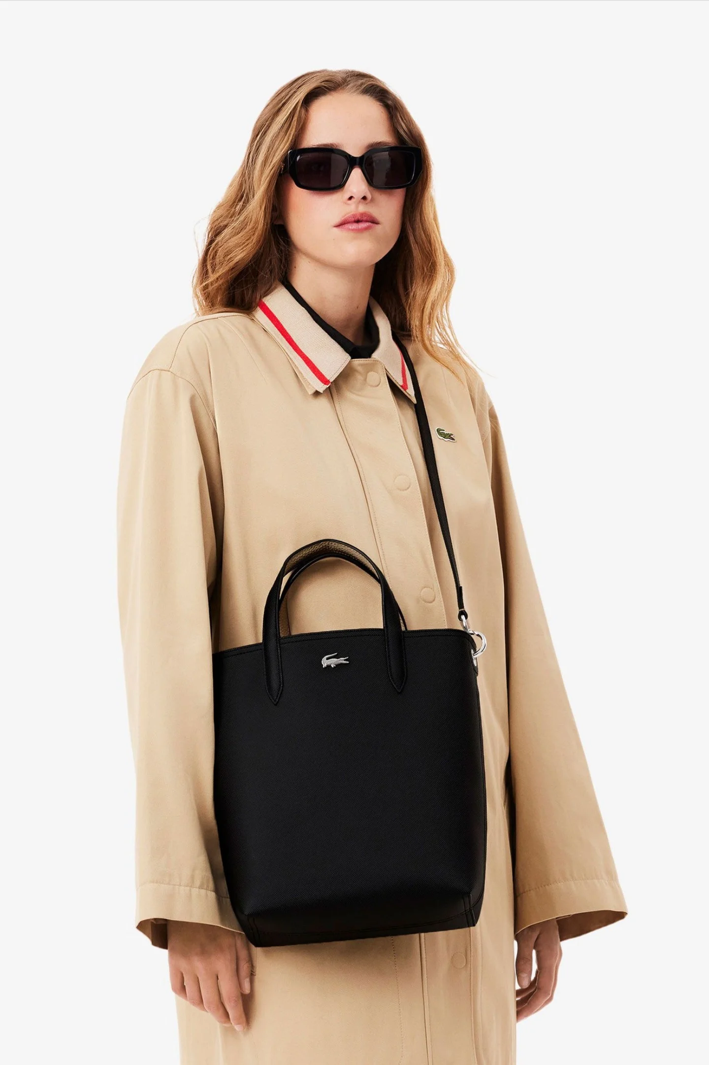 Женская черная сумка Lacoste NF2991AAA91 — MD-Fashion